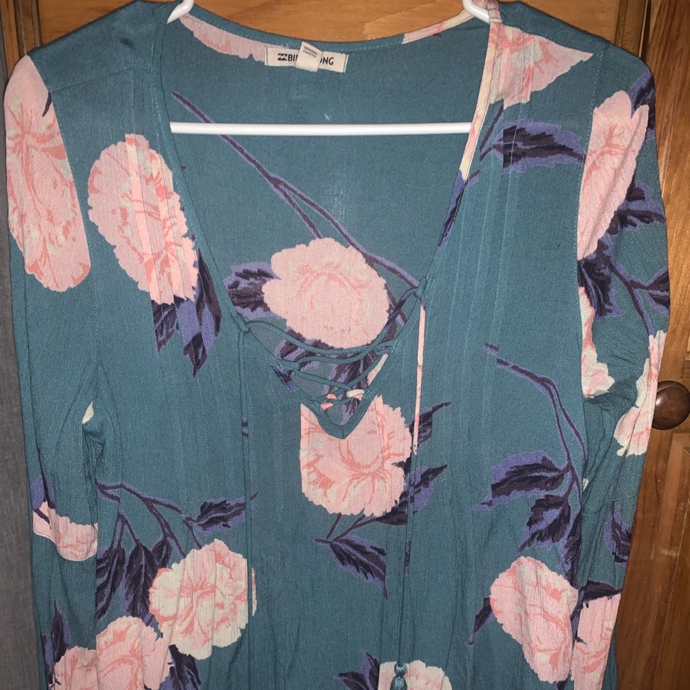 Billabong Floral top